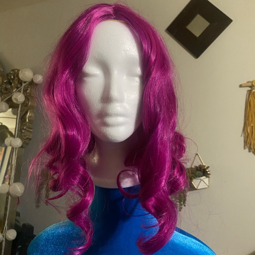 Pink Voluminous Wavy Wig
